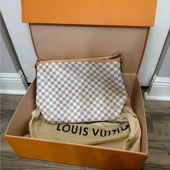 Authenticated Louis Vuitton GM Delightful - Picture 7 of 7